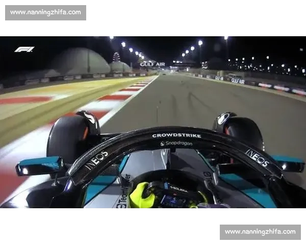F1传奇：汉密尔顿刷新最快圈速榜纪录，历史由他书写！